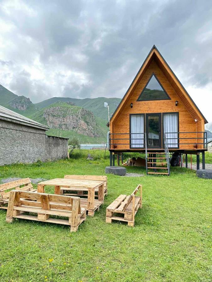 Thomas' Hut Apartamento Kazbegi Exterior foto